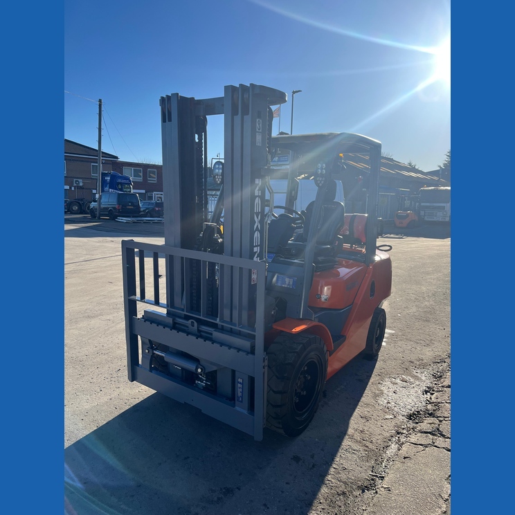 Nexen FGL35 3500KG LPG Forklift Truck