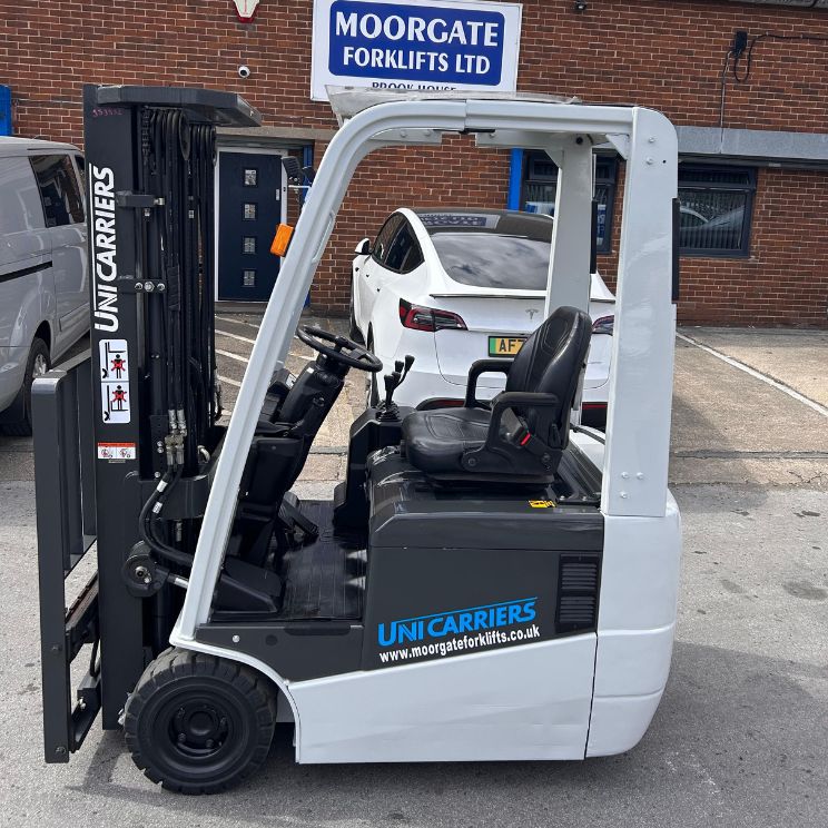 UniCarriers AINL18Q 1800KG Electric Forklift Truck